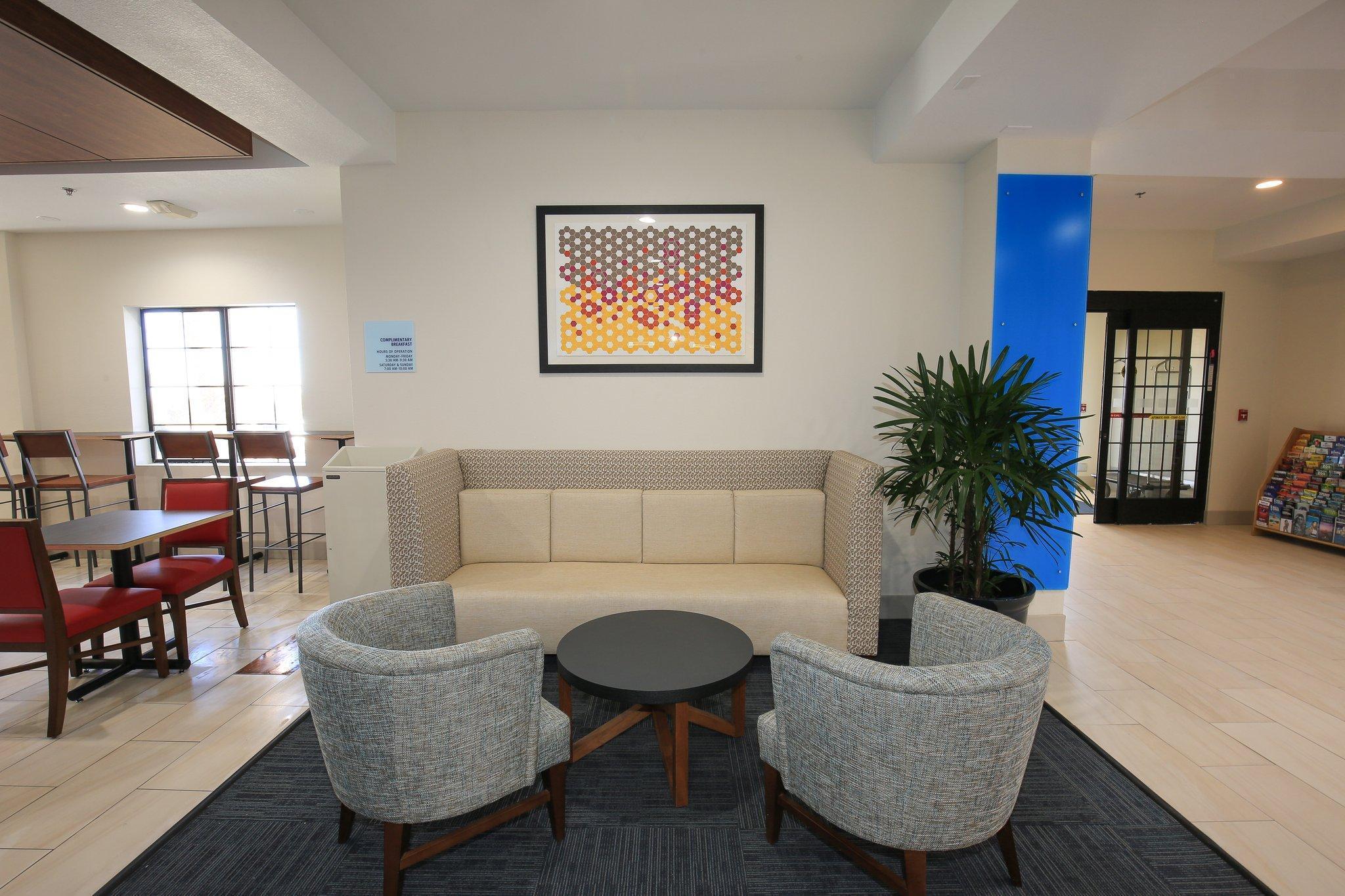 Holiday Inn Express Hotel & Suites Hesperia, An Ihg Hotel Exteriör bild