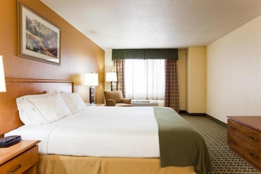 Holiday Inn Express Hotel & Suites Hesperia, An Ihg Hotel Exteriör bild