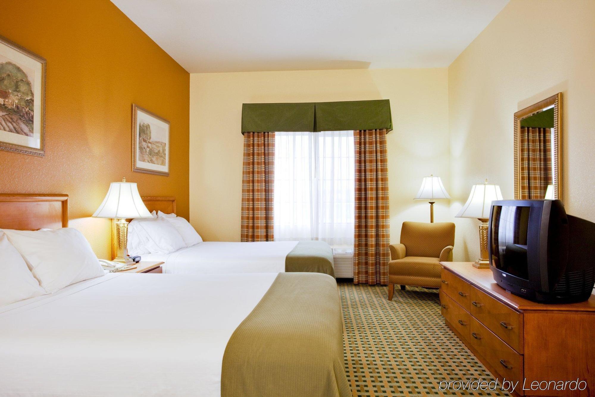 Holiday Inn Express Hotel & Suites Hesperia, An Ihg Hotel Rum bild